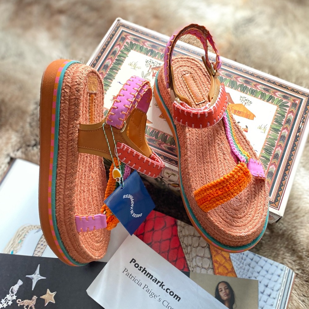 Farm Rio Artisanal Flatform Raffia Velcro Sandals - Picture 3 of 11
